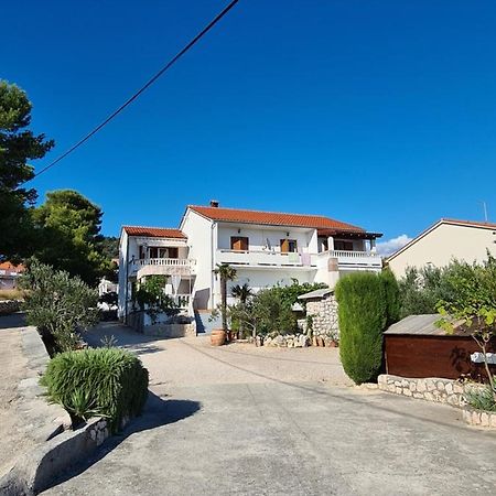 Apartman Karmen Barbat na Rabu Dış mekan fotoğraf