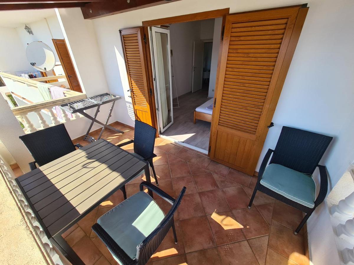Apartman Karmen Barbat na Rabu Dış mekan fotoğraf
