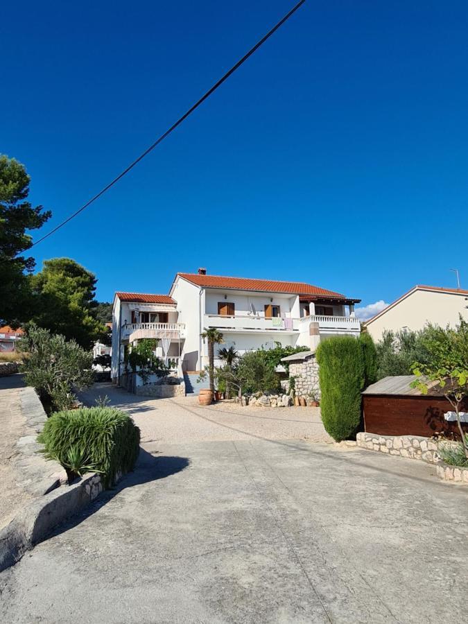 Apartman Karmen Barbat na Rabu Dış mekan fotoğraf