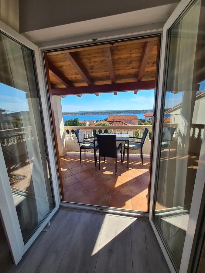 Apartman Karmen Barbat na Rabu Dış mekan fotoğraf